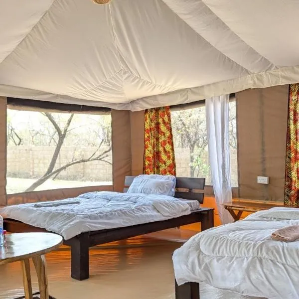 Double G safaris and Camp Mikumi, hotel in Mikumi National Park