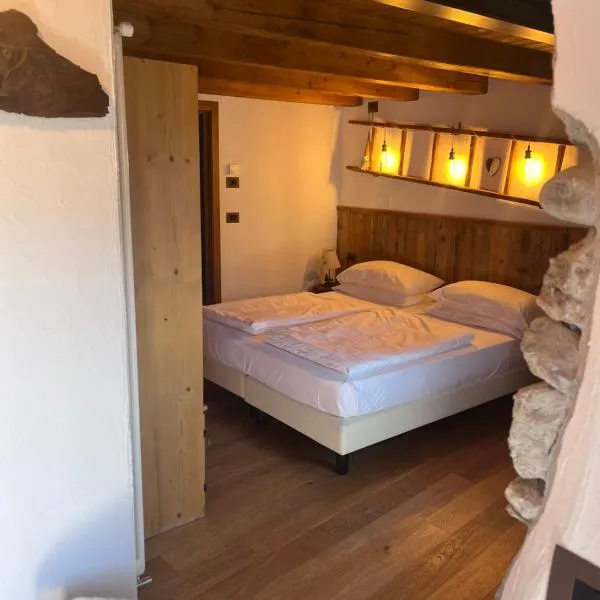 BeB LUCA76、Aviseのホテル