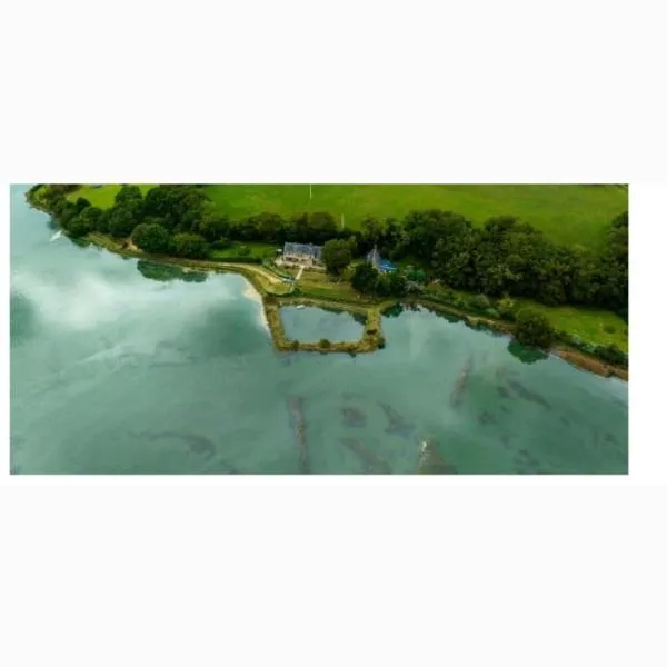 Villa rivière sur le Golfe, Hotel in Pluneret