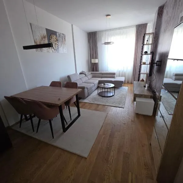 Liman 5 Riverside 209 i 109 with Free Private Parking, hotel v destinaci Novi Sad