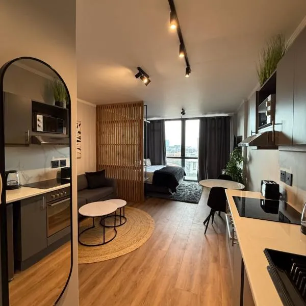 Charming studio apartment, hotel sa Cape Town