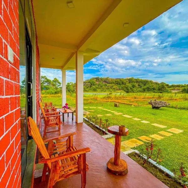 Back Of lake Villa, hotel sa Sigiriya