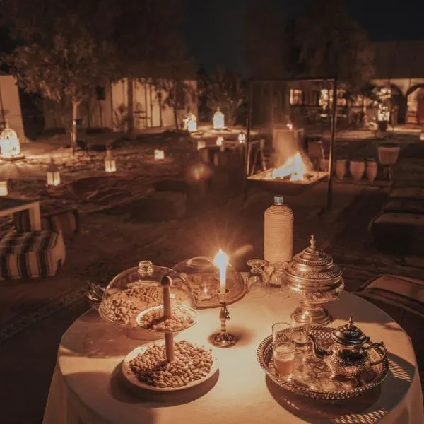 Erg Chebbi Land Luxury Camp, hótel í Merzouga