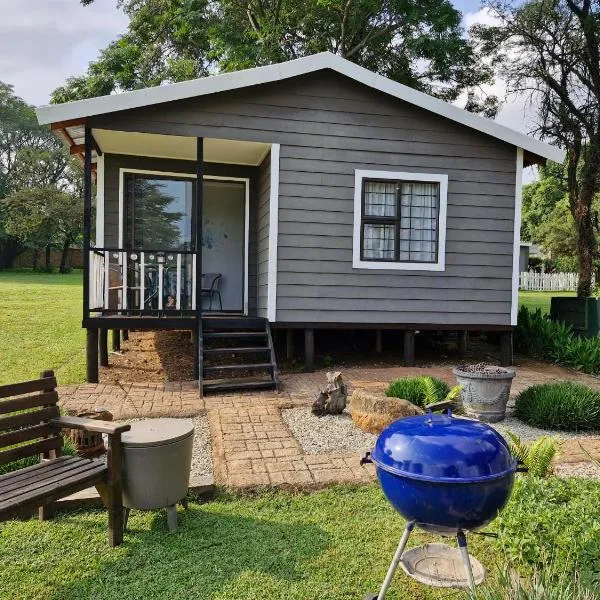 Elmscote Cottages - Cabin 2, ξενοδοχείο σε Krugersdorp