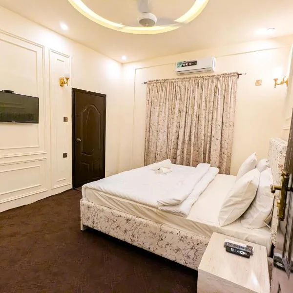 White Rose BnB Family - Near Millennium Mall - Airport - National Stadium, hotel in Karachi