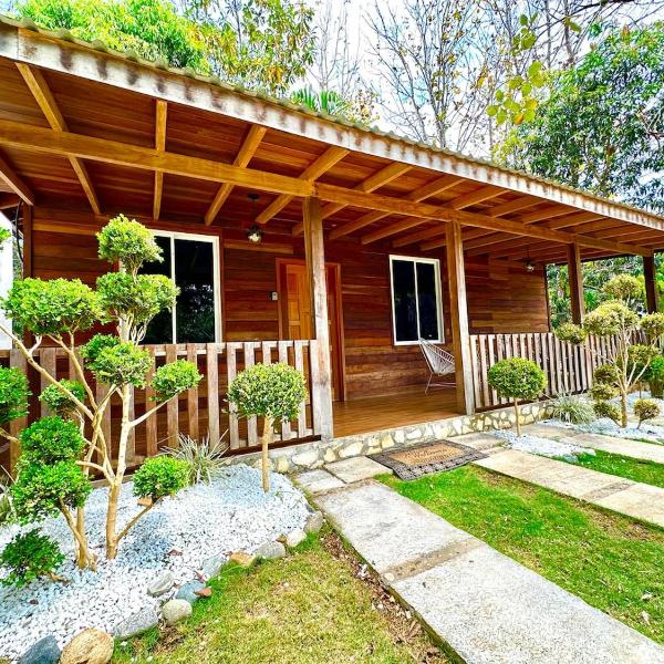 Beautiful Wooden Cabin W AC, Санта-Ана