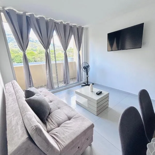 Apartamento a 10 min centro de Ibagué 201 - Cantón militar Jaime Rooke, hotel en Ibagué