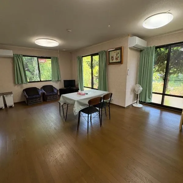 高島市一棟貸切 Biwa Lake琵琶湖 徒歩5分 大人数でご利用だとお得連泊がお得BBQ可能自転車貸出可, hotel in Takashima