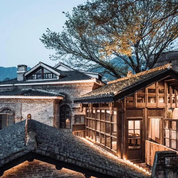 Futon Designer Hotel-Liberation Monument&Nanbin Road Store, hotel in Chongqing
