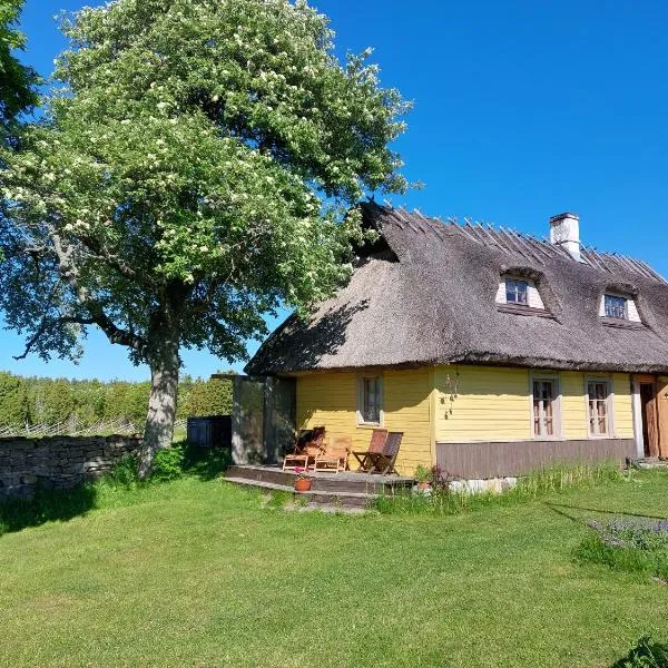 Loode turismitalu, hotel en Kuralase