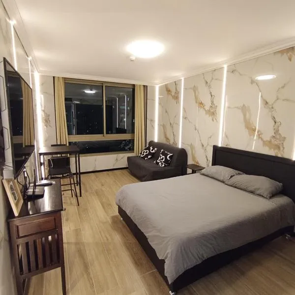 מגדל premium C, Hotel in Netanja