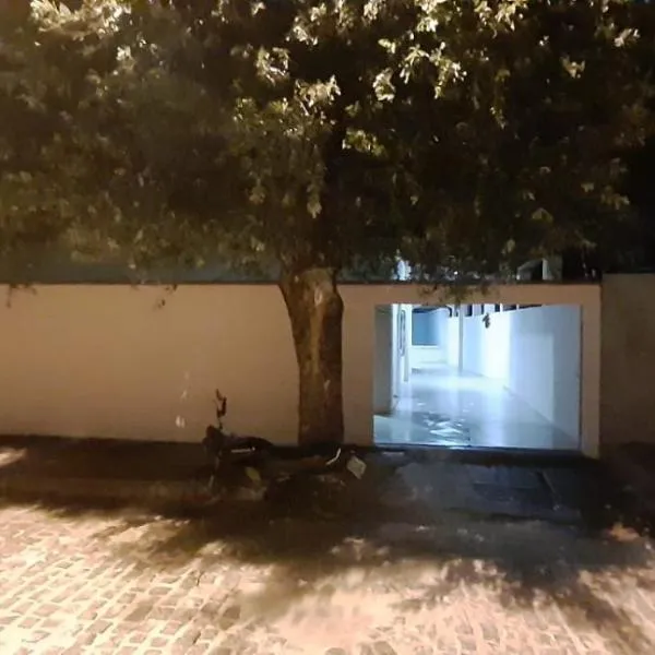 Casa Recanto do aconchego - Ao lado do centro, hotel v destinácii Bom Jesus da Lapa