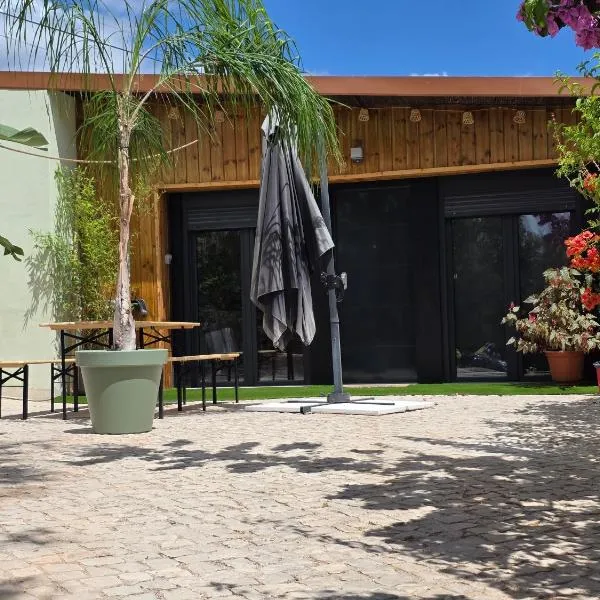 Casa de ferias Escapadas Casa amorosa Tranquilidade e natureza 1 quarto 6 pessoas、ローレのホテル