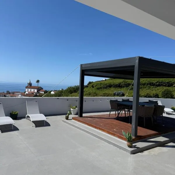 Villa Estrelitzia sea view 1 à 6 p, Hotel in Lomba