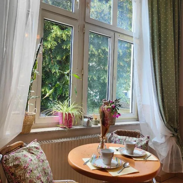 Cozy small apartment, ξενοδοχείο στη Βιέννη