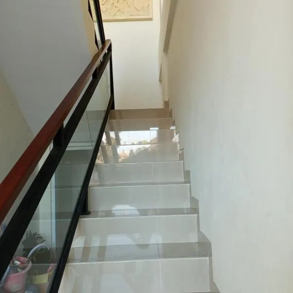 Erick house, ξενοδοχείο στο Σεμινιάκ