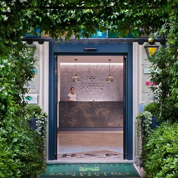 Palace Hotel San Pietro, hotel v destinaci Bardolino
