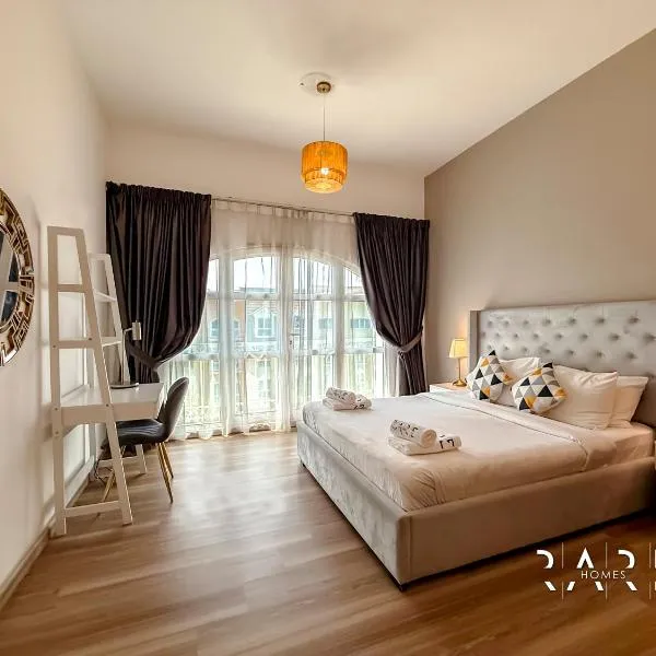 Rare Holiday Homes - Mediterranean Cluster - Near Ibn Battuta Mall - Discovery Garden - Building# Med 49 - R514, hotel in Dubai