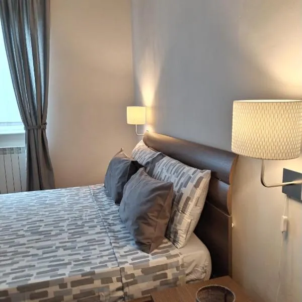 La casa al lago in centro storico, hôtel à Omegna