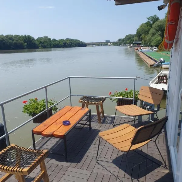 Víziház Szeged, hotel v destinaci Szeged