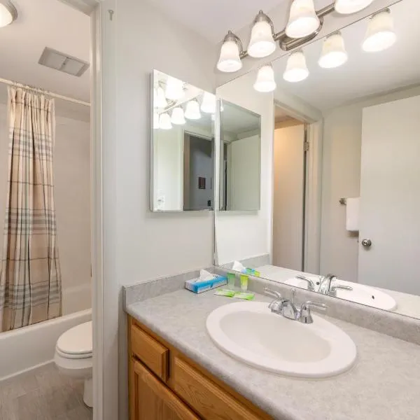 Meadow Ridge Court 9 Unit 4, hotel u gradu Frejzer