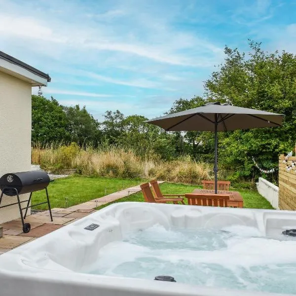 Highfield Bungalow, hotel in Brynamman