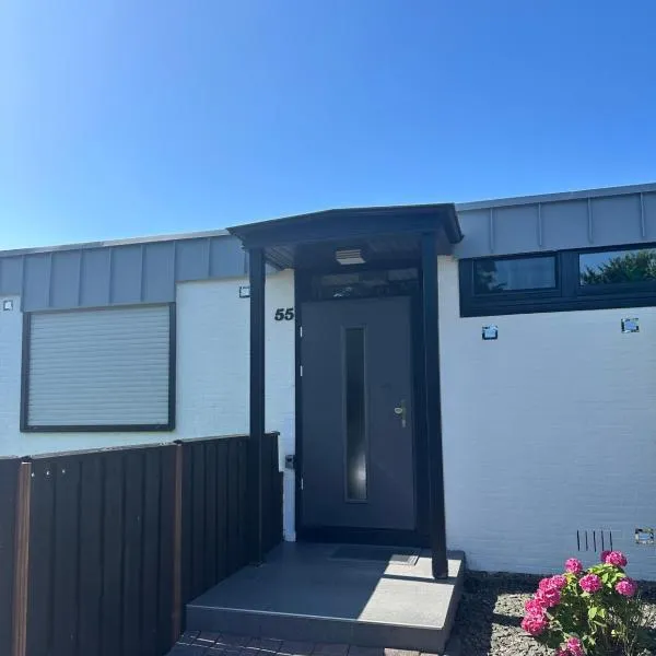 Bungalow kleine Deichperle, Strand und Deich in unmittelbarer Nähe!, Hotel in Lemmer