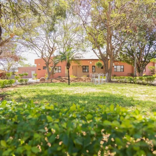 Kwena Cottage, hotel i Molepolole