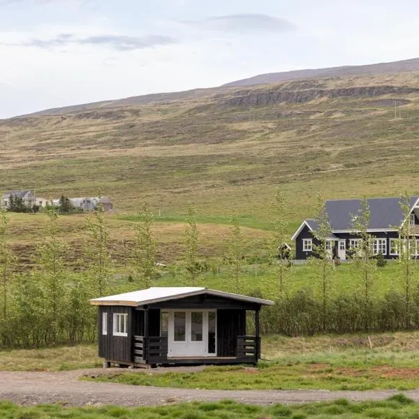 Lundur 2 Cozy Cabin in Hörgársveit, hotel v destinaci Akureyri