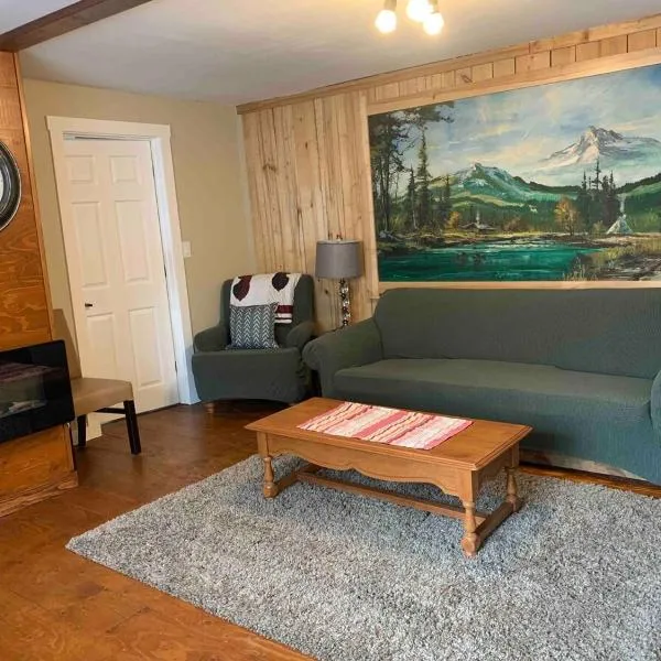 Uncle Bills Cabin Entire home 6 min south of town – hotel w mieście Golden