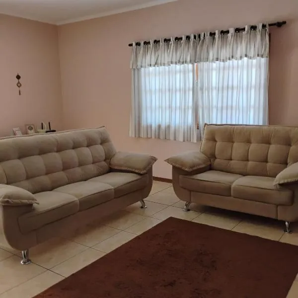 Top House, hotel in Espirito Santo Do Pinhal