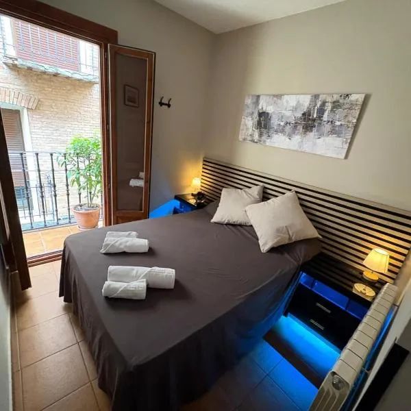 Pensión San Pedro, hotel in Viana