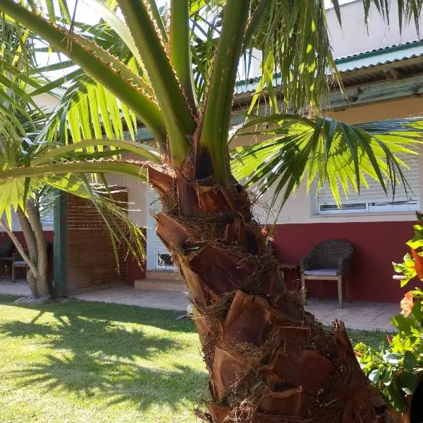 Casablanca El Petit Hotel, готель у місті Далтебра