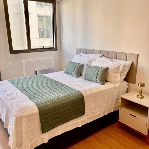 Encantador Ap em frente à Praia da Barra-SunsetDrive, hotel in Rio de Janeiro