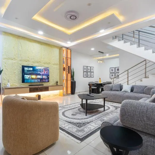 라고스에 위치한 호텔 Oniru VI 4BR 4BA - Spacious, Fast Wifi, Pool, Free Parking