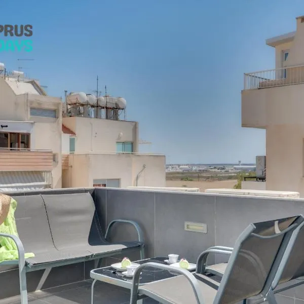 Makenzy Star 2bd duplex 300m from beach, hotel em Lárnaca
