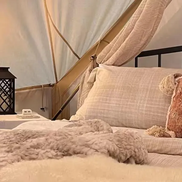 Glamping tent on farm Mountain views, ξενοδοχείο σε Edinburg