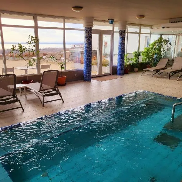 Zenit Wellness Hotel Balaton、ボニャルツバシュのホテル