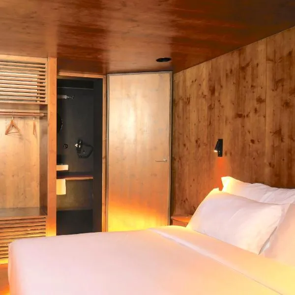 Zero Box Lodge Coimbra, hotel in Coimbra