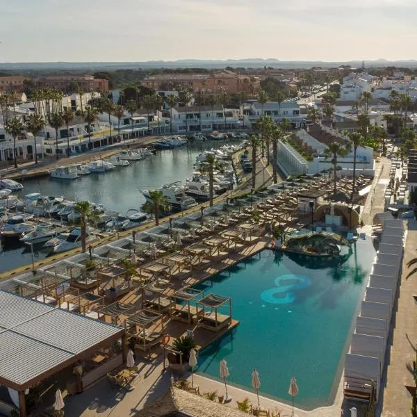 Lago Resort Menorca - Casas del Lago Adults Only, hotel v destinácii Cala'n Bosch
