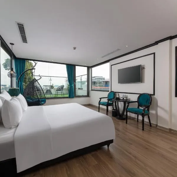 Azen Lakeside Hotel & Travel, hotel in Hanoi