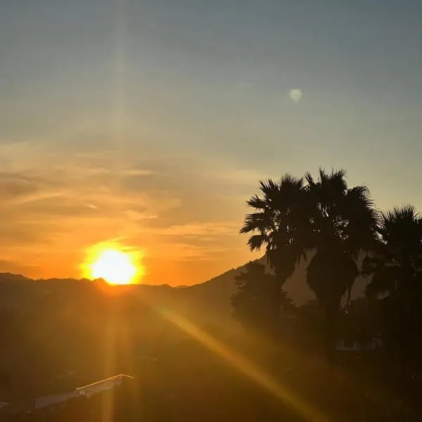 Alto Paraiso Glamping "A", hotel in Carmen de Viboral