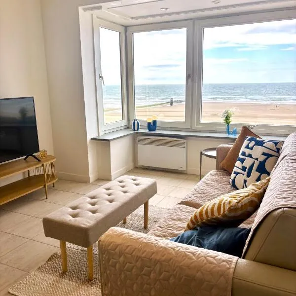 Stijlvol appartement 'Claire' met frontaal zeezicht, hotel v Ostende