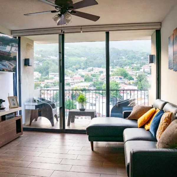 Apartment With Pool In Colonia Escalon, hotel a San Salvador