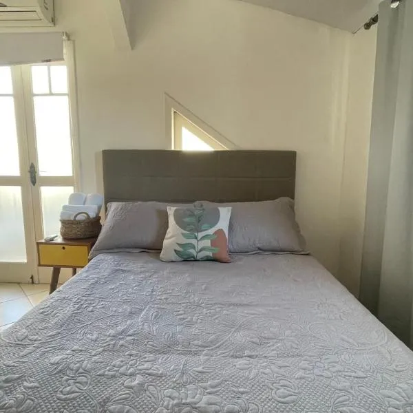 Apartamento próximo ao Aeroporto de Florianópolis, hotel din Florianópolis