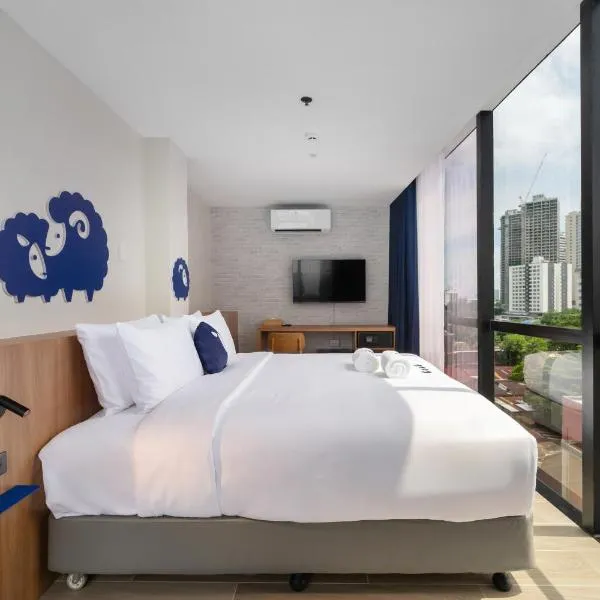 Kokotel Cebu Adira, hotel in Cebu City