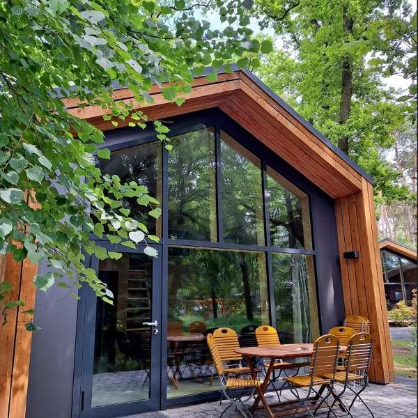 Naturcamping Brettmühlenteich, hotel v destinaci Zschorna