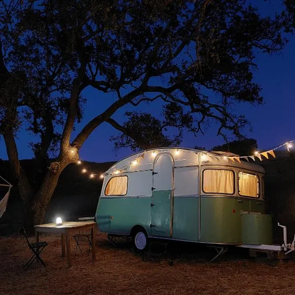 Lost Paradise - Cosy Wagon、Sabóiaのホテル