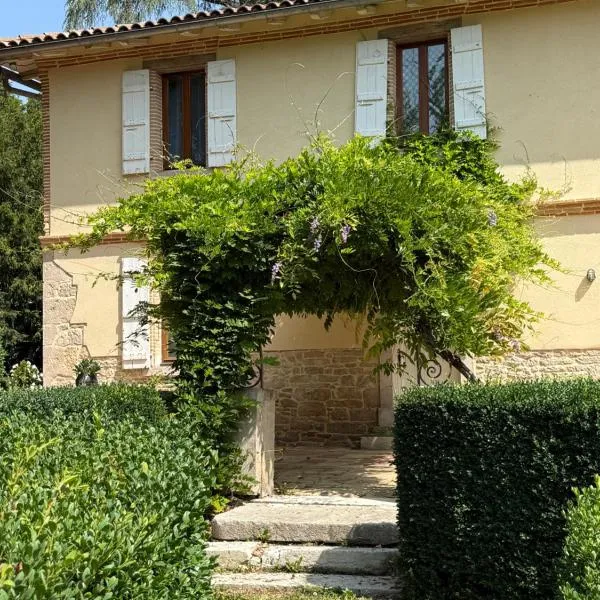 Hôtel Restaurant Les Boissières, hotel in Bioule