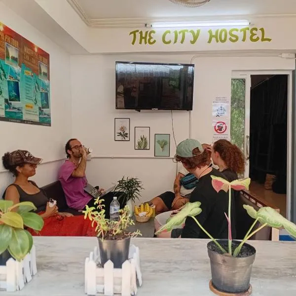 The City Hostel, hotel in Phi Phi Islands